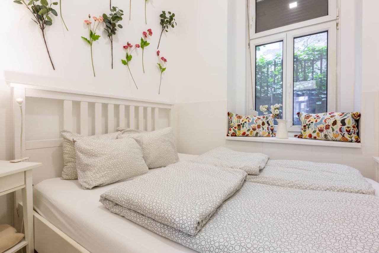 Elegant Coziness Apartment Budapest Exterior photo