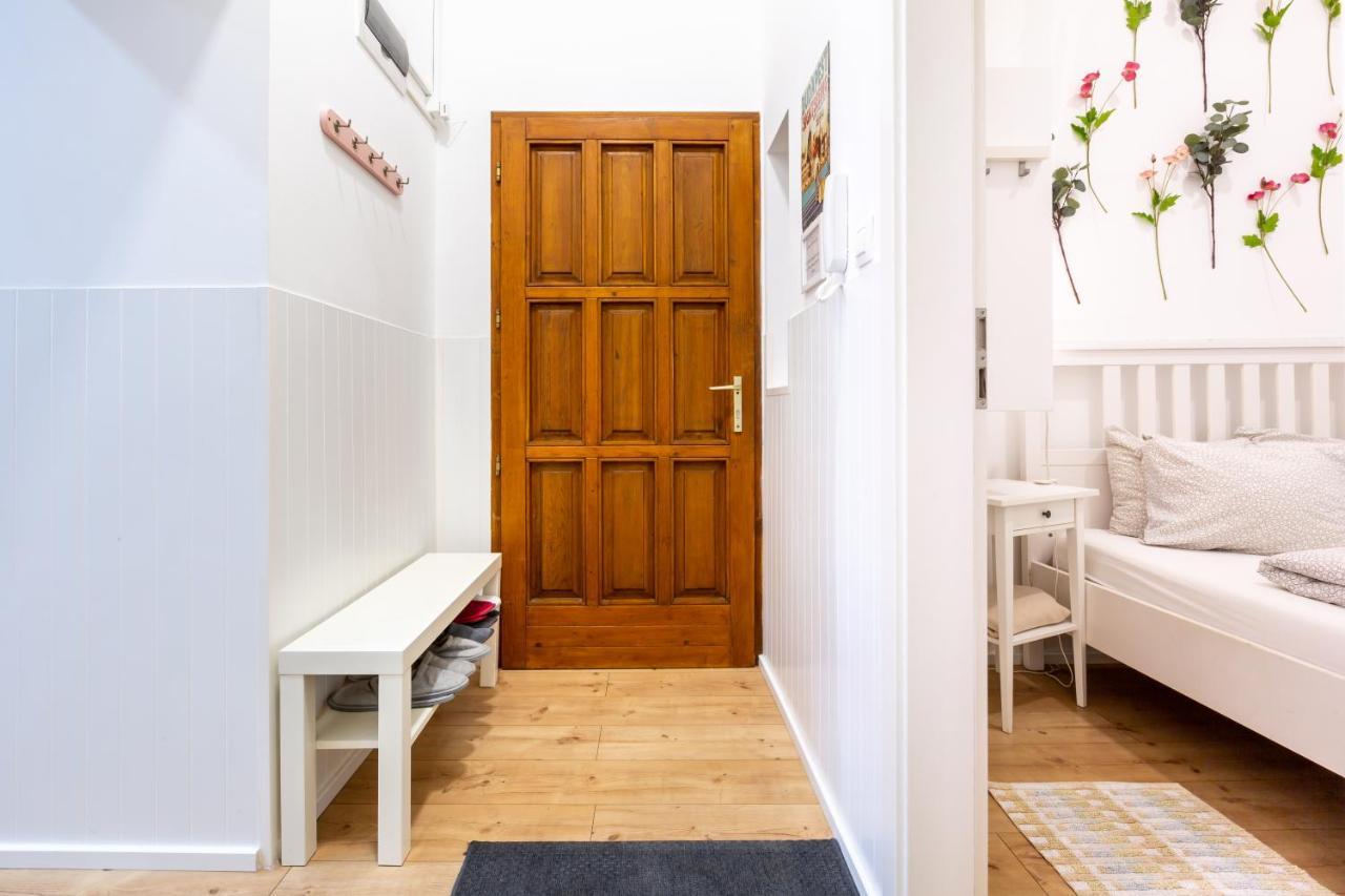 Elegant Coziness Apartment Budapest Exterior photo